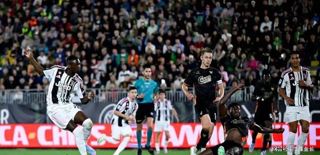 开云体育平台-那不勒斯客场大胜克罗托内，追赶尤文图斯差距缩小的简单介绍