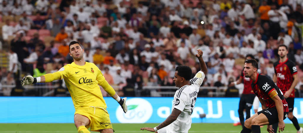 关于欧洲杯冠军守擂成功，半决赛实力再次凸显的信息