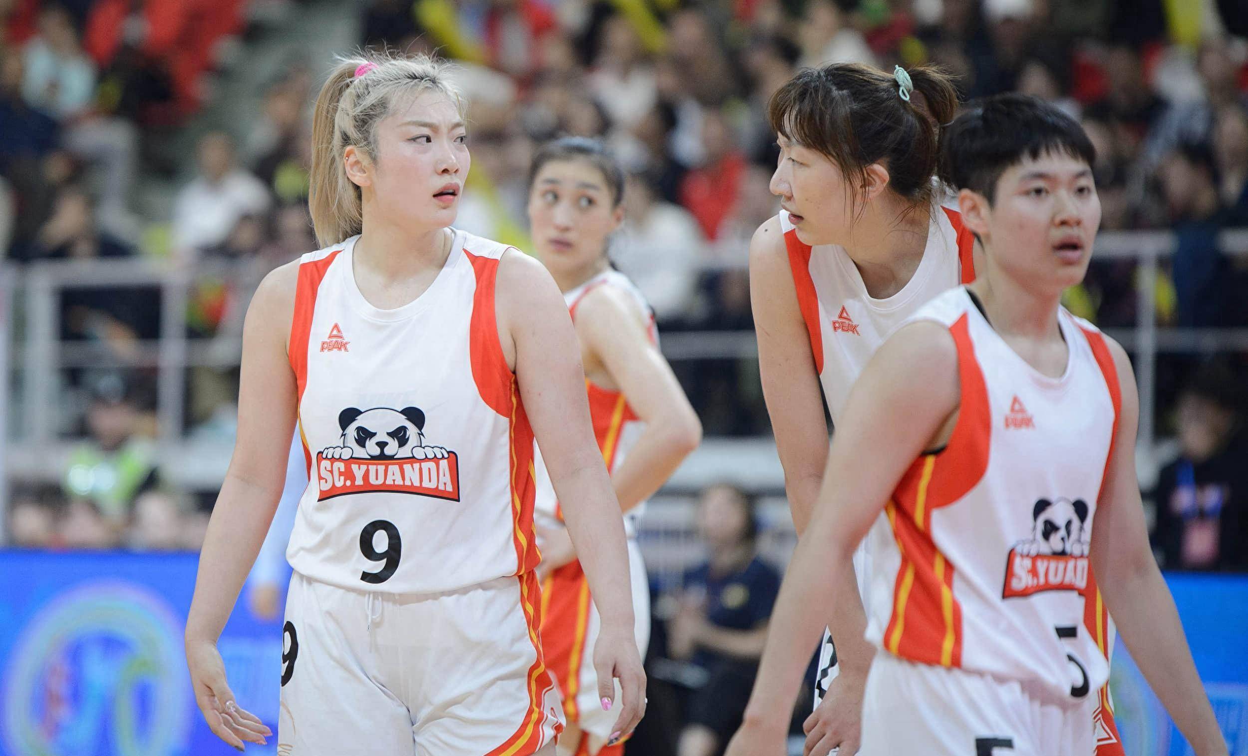 四川队员实力过人，连胜收官