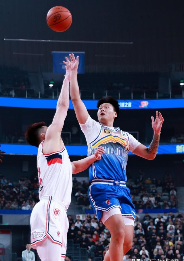 亚洲篮球锦标赛上一场激烈对决