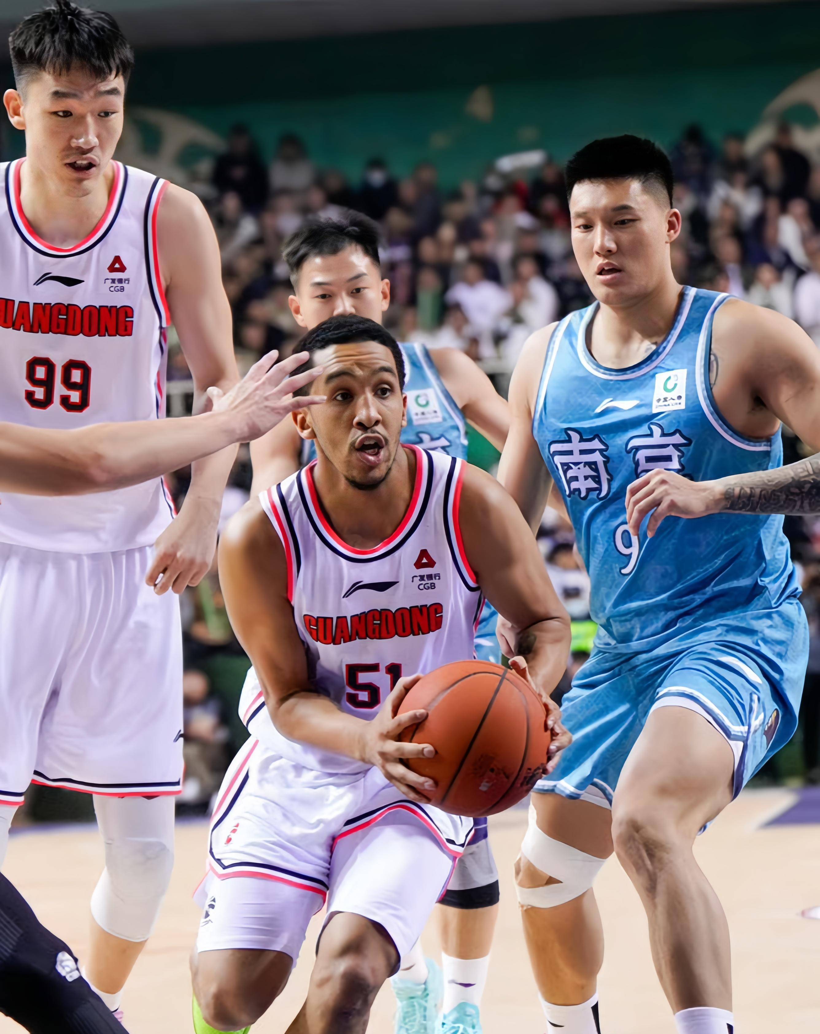 沃特斯堡联队在比赛中战胜对手，取得胜利