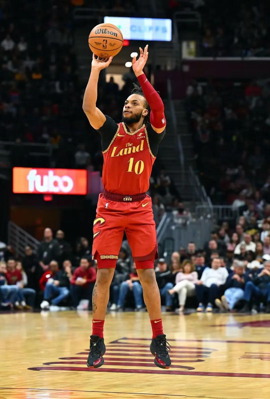 经典重演大战！绿军突围胜勇士，詹姆斯时机已临前进PVC的简单介绍