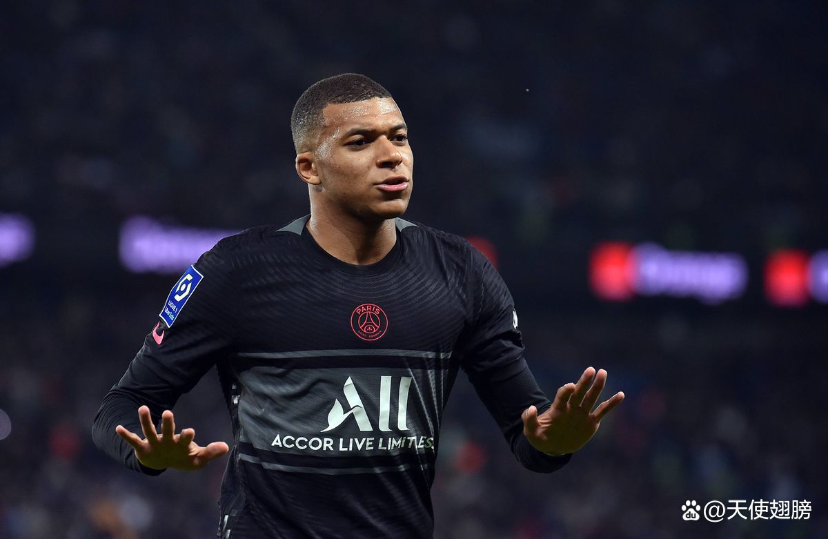 包含皇家马德里主教练谈弃用大牌球员，引起热议的词条