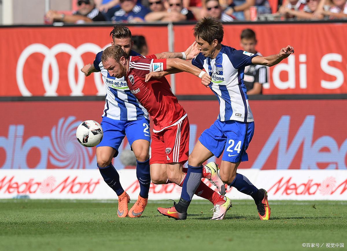 包含柏林赫塔主场不敌劲敌，积分榜位置下滑的词条