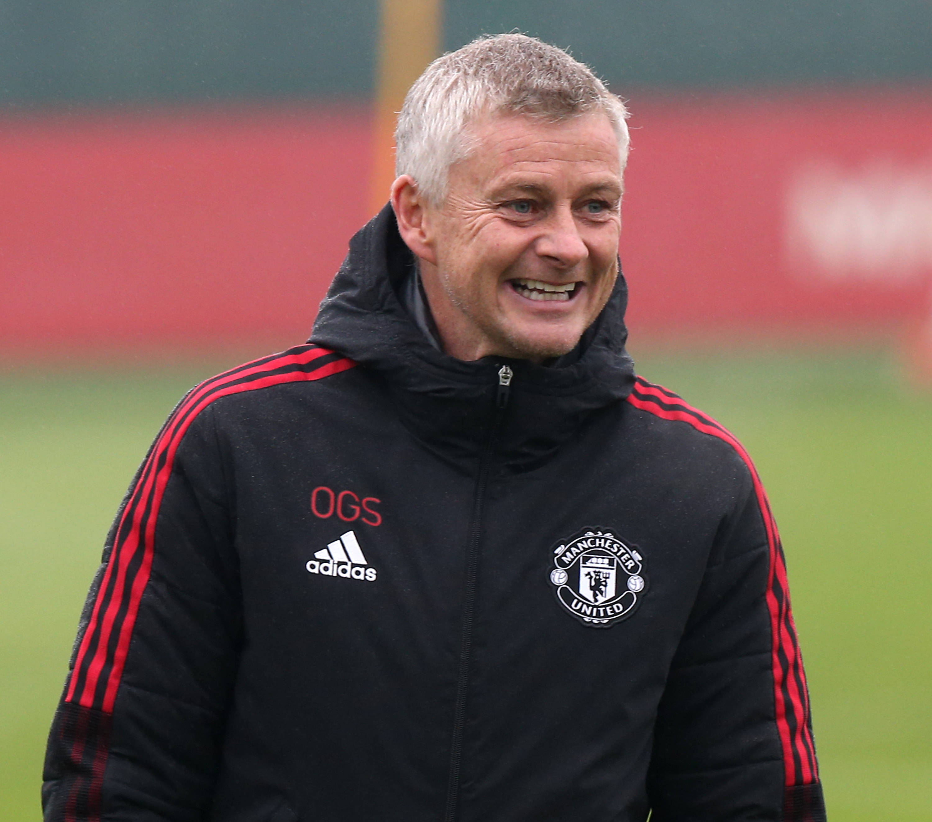 包含索尔斯克亚调整战术，曼联客场获胜走向复苏的词条