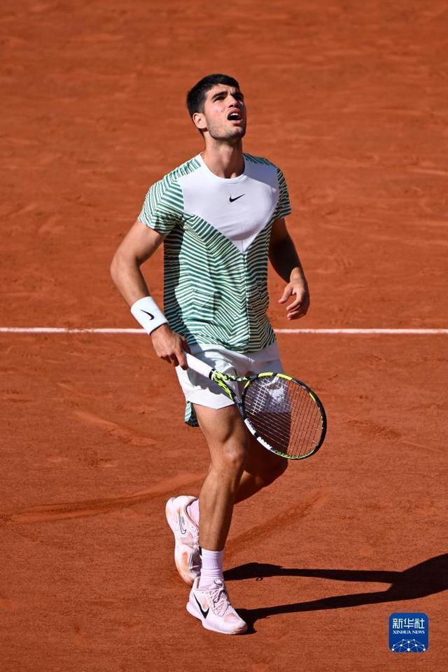 开云体育地址-包含西班牙运动员在男子网球比赛中发挥出色，晋级四强的词条