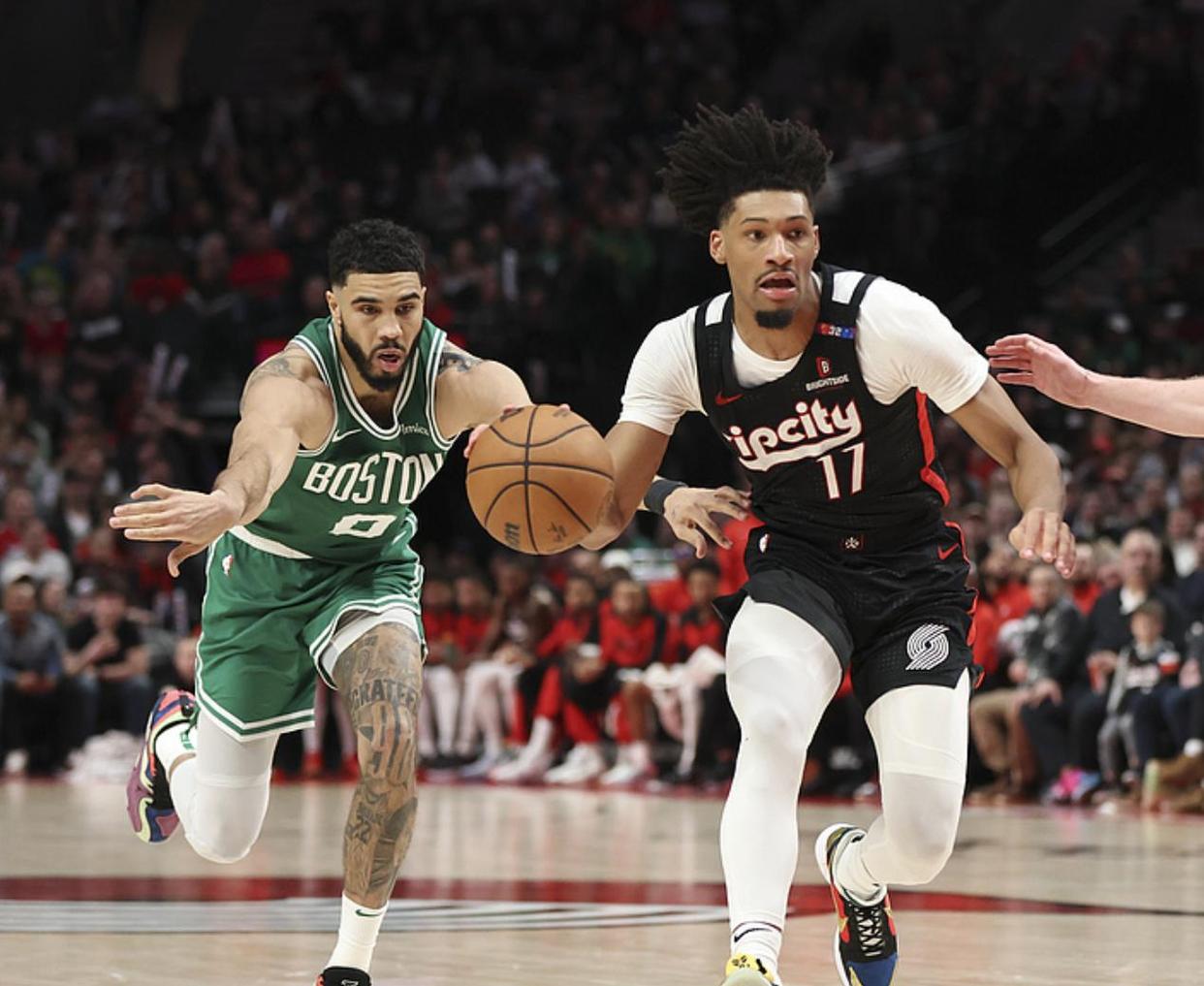 开拓者队不敌对手暂时落后西部半决赛