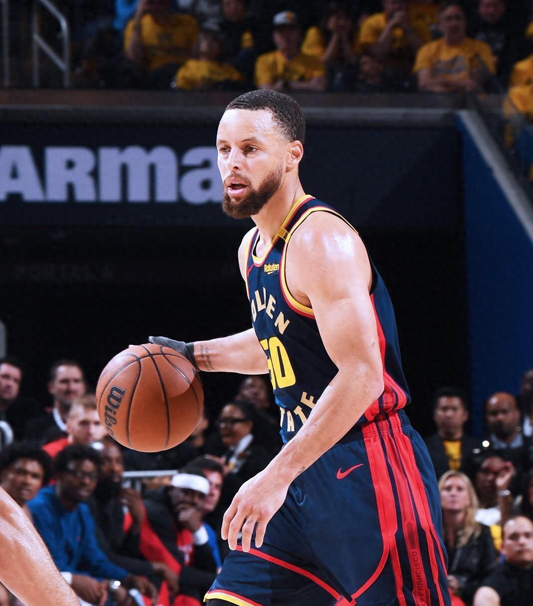 勇士不敌热火，库里表现出色难救主