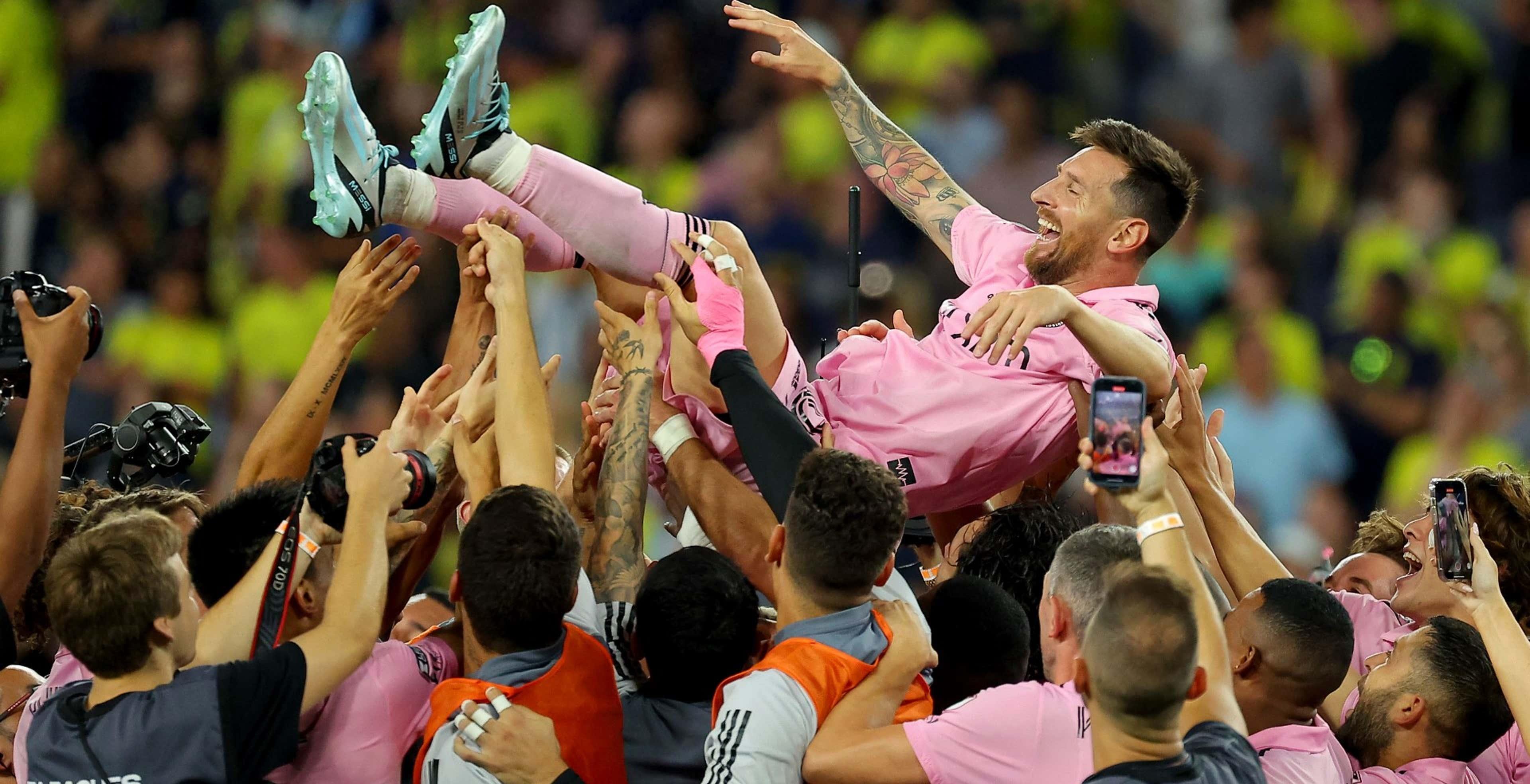 世界级足球比赛引爆球迷激情