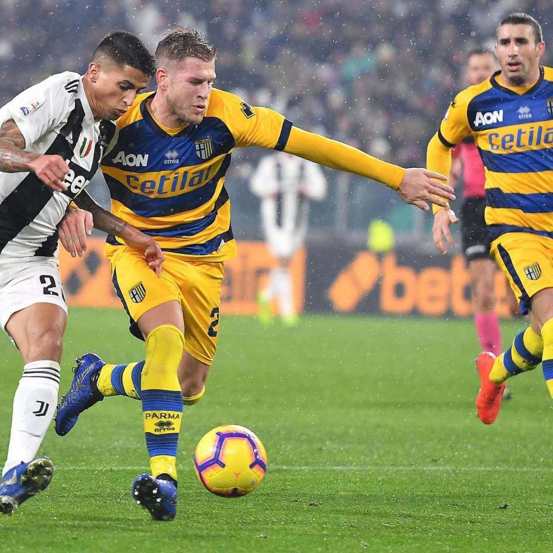 开云体育亚洲官网-都灵战平对手，身陷保级边缘