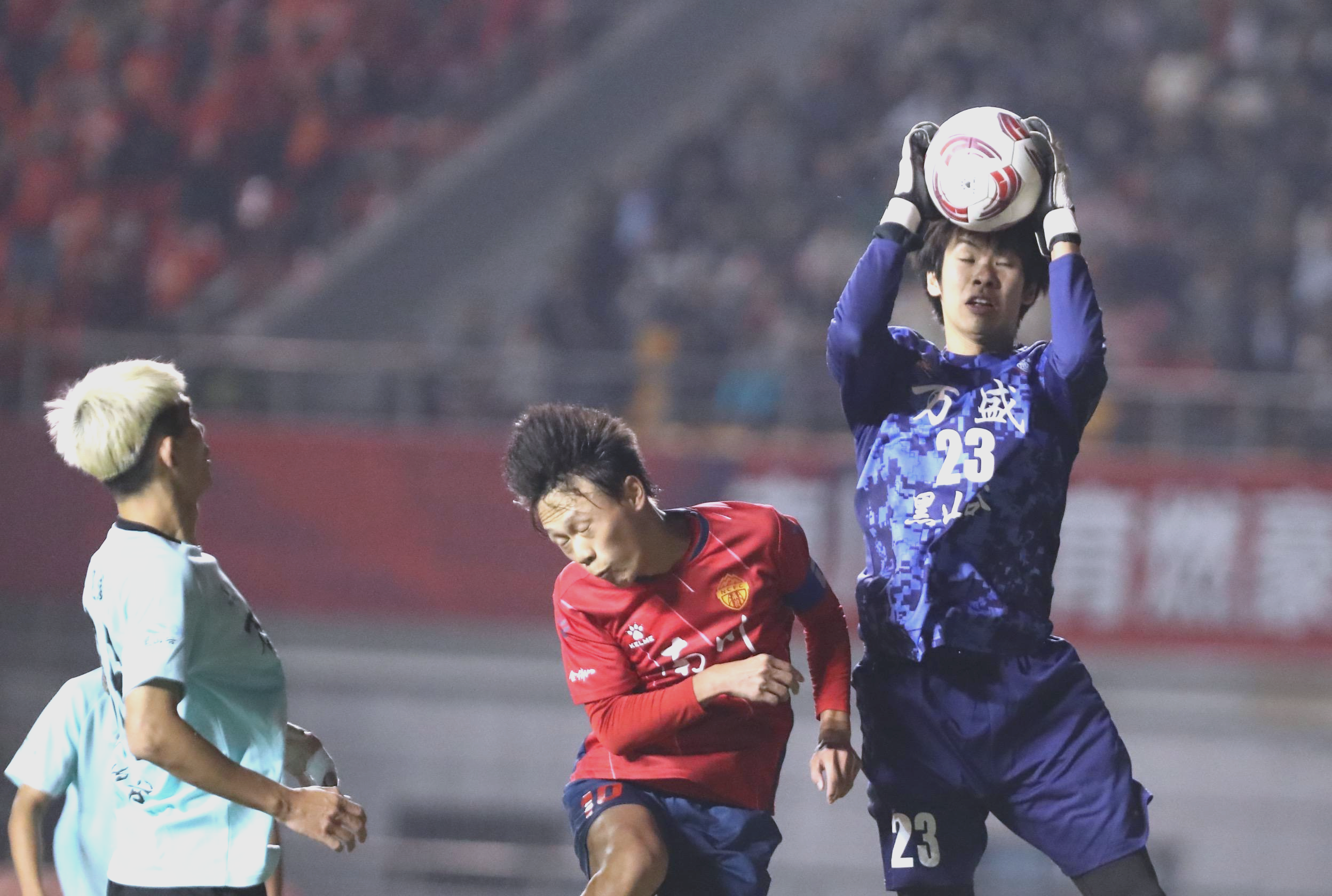 开云体育在线-国内足球联赛关键对决紧密关注